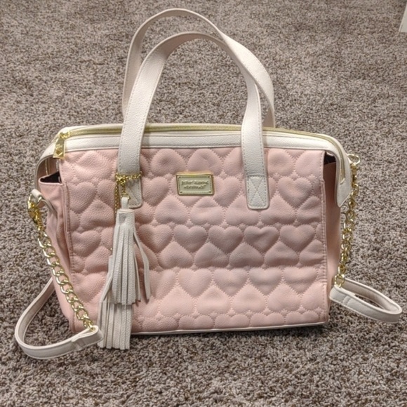 Betsey Johnson Handbags - 🌸BETSEY JOHNSON PURSE WITH SHOULDER STRAPS & ATTACHABLE CROSSBODY STRAP